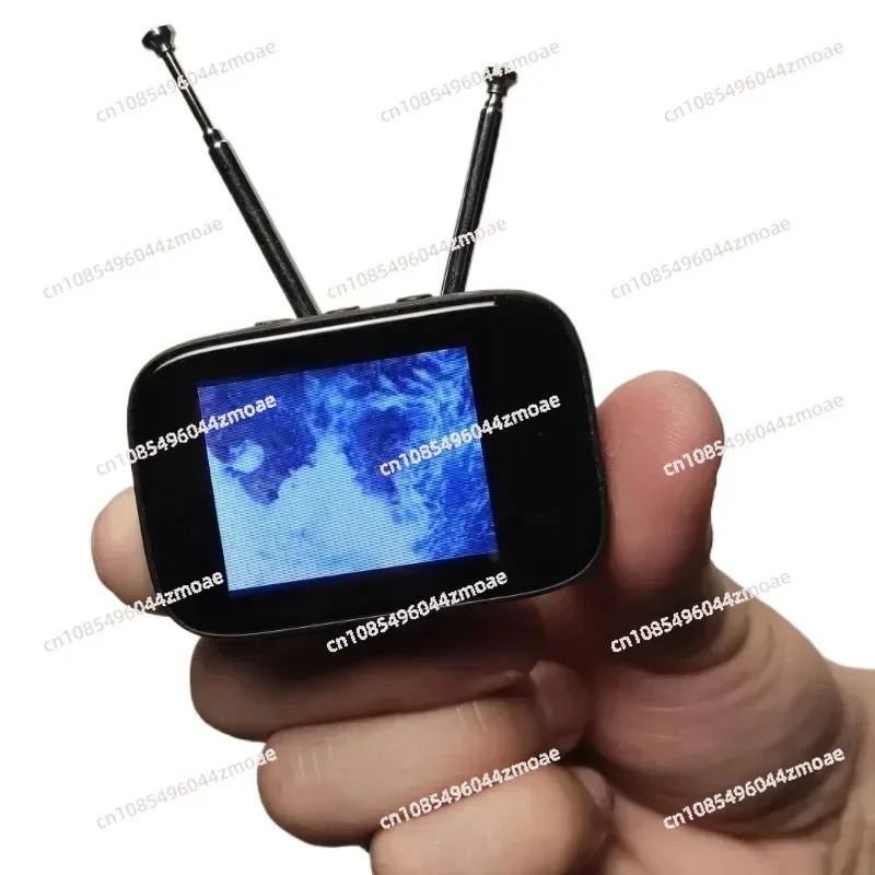 TV Retrò in Miniatura con Sche - Retro Gaming Tv recensione e prezzo