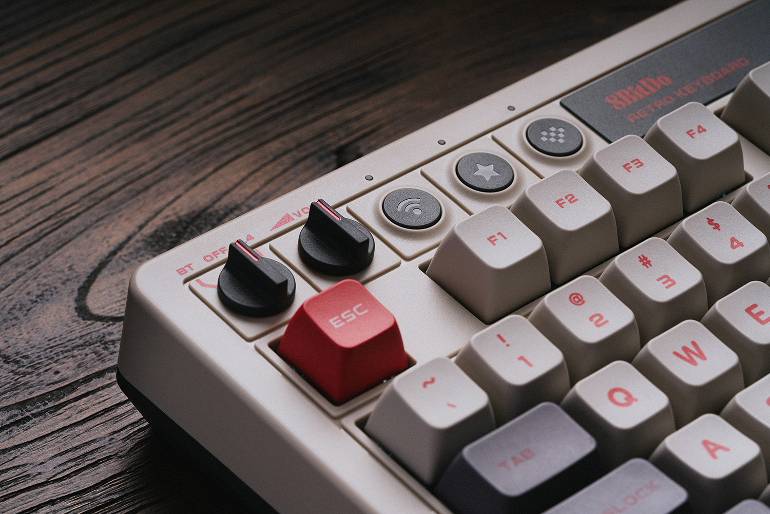 Tastiera meccanica retrò 8Bitd - Retro Gaming Keyboard recensione e prezzo
